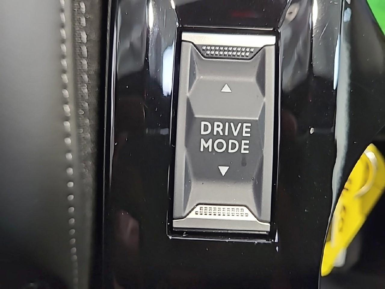 Peugeot 2008 hybrid 145 ch e-dcs6 gt — photo 19