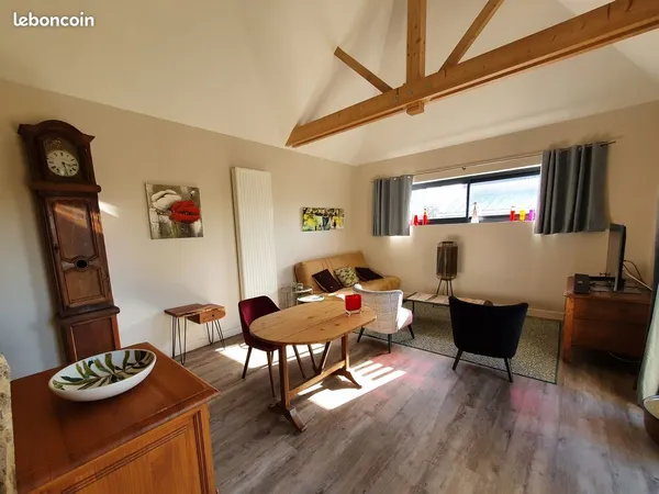 Maison meublée en pierres à Pluneret (56)