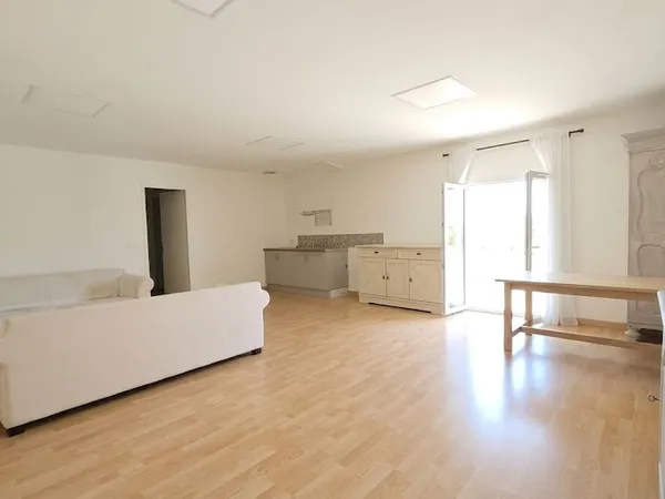 Maison 2 pièces 140 m²