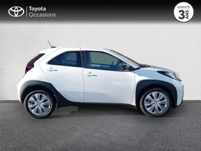 Toyota Aygo X 1.0 vvt-i 72ch dynamic my23 — photo 8