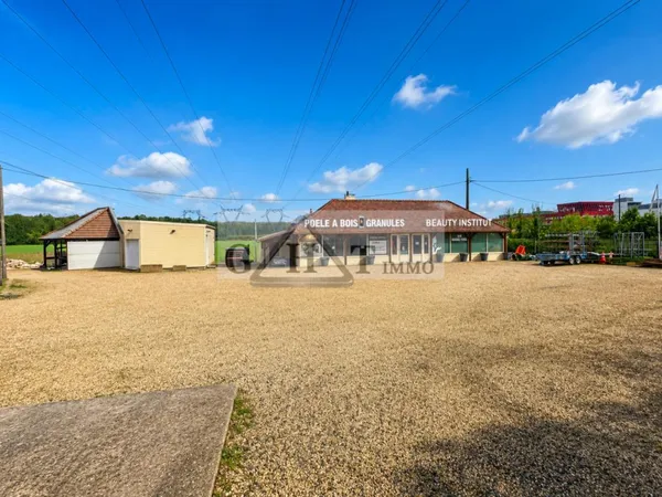 VERT-SAINT-DENIS  LOCAL COMMERCIAL 50 M²  IDÉAL INSTITUT DE BEAUTÉ 