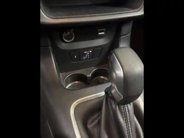 Citroën C3 1.2 puretech 110ch s&amp;s shine eat6 — photo 10