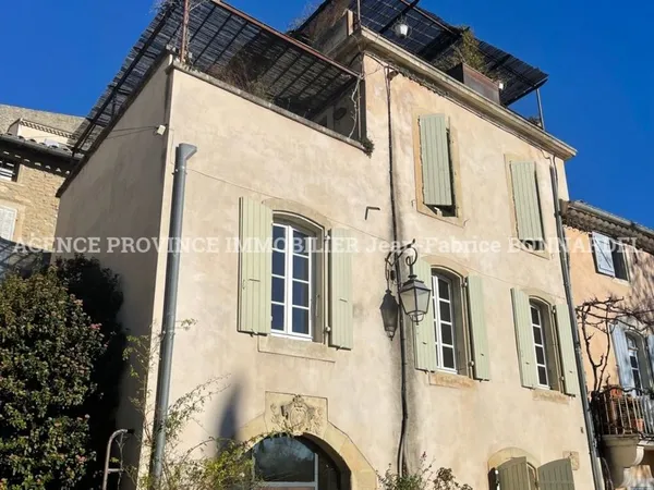 Maison 10 pièces 200 m²