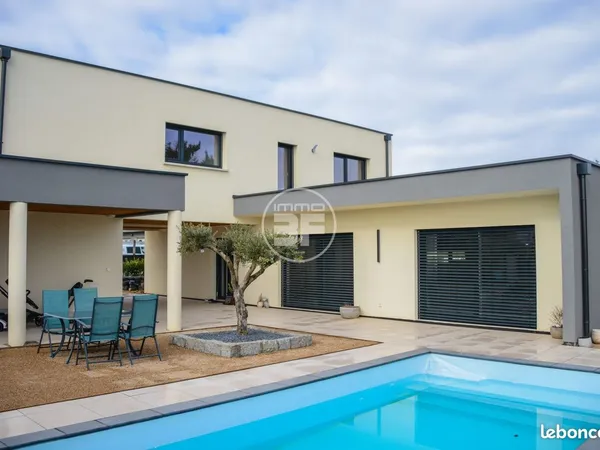 Villa 6 pièces 170 m²