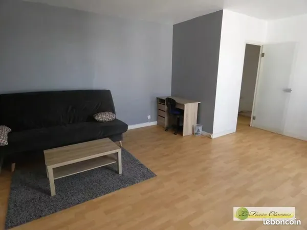 Studio 1 pièce 43 m²