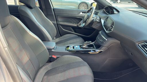 Peugeot 308 1.5 BlueHDi 130 EAT8 - GT Line – 2020 – 93615 km – Diesel – Boîte Automatique — photo 23