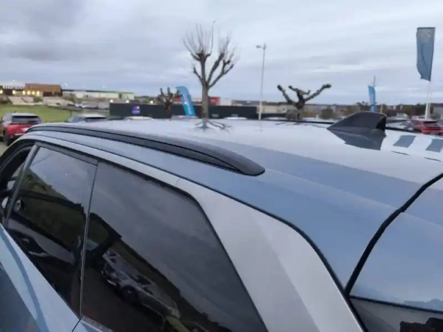 Peugeot 5008 plug-in hybrid 195 e-dcs7 — photo 18