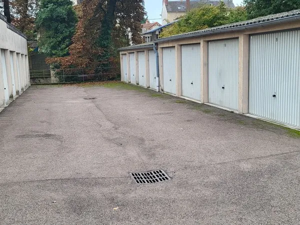 Garage à louer