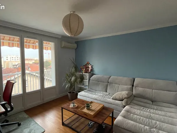 Appartement 2 pièces 48m2 - Vénissieux, Moulin à Vent