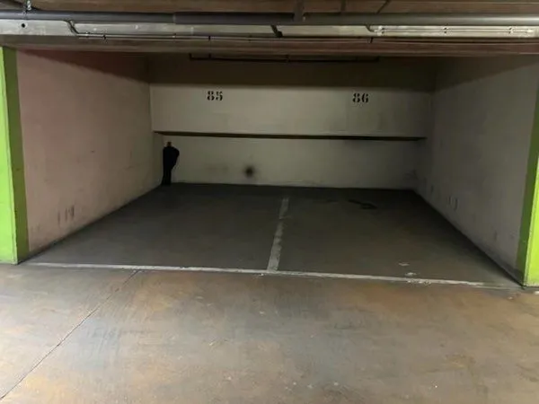 Location parking ternes