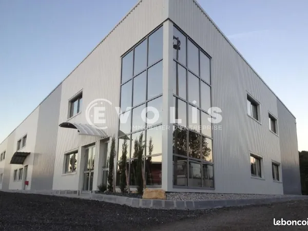 Local d'activité 570 m²