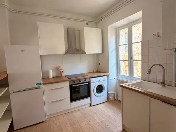 Location appartement T3 meublé 67m2 - Hyper centre Montbrison