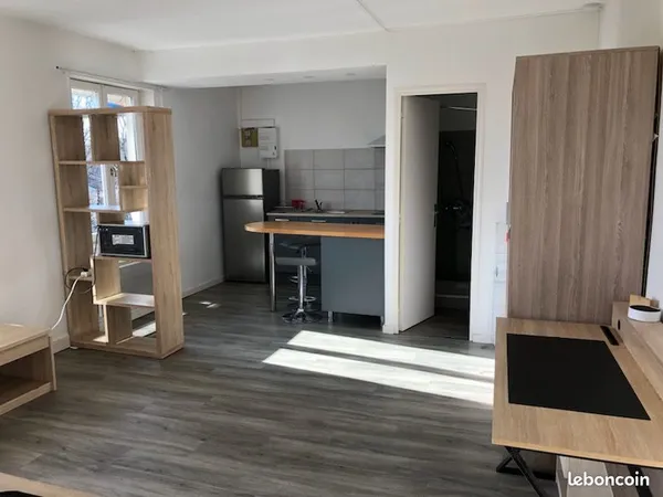 STUDIO MEUBLé 25m² - 1er étage