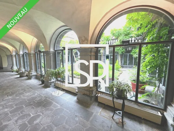 Bureaux 277 m²
