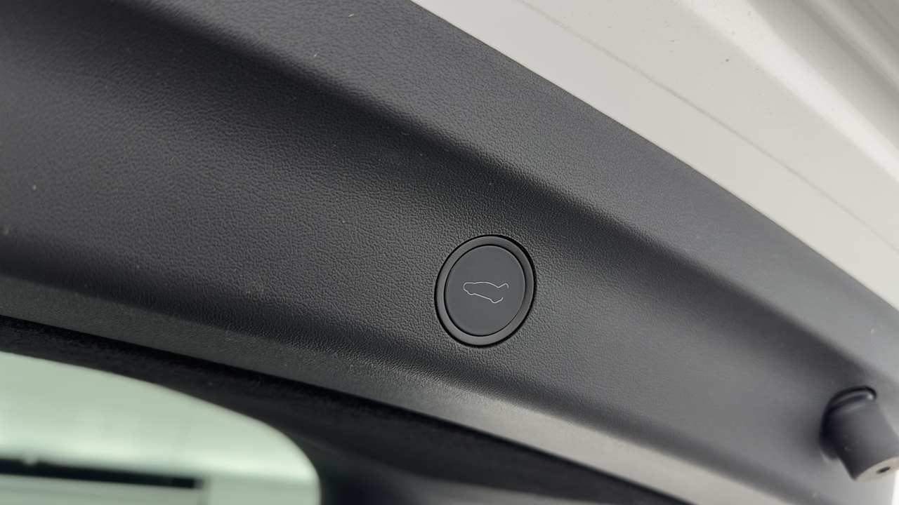 Tesla MODEL Y Grande Autonomie Dual Motor AWD — photo 30