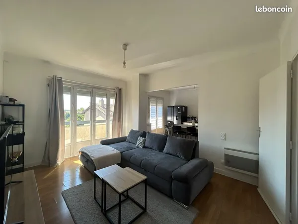 Appartement T3 lumineux 85 m² — Centre-ville Castelsarrasin