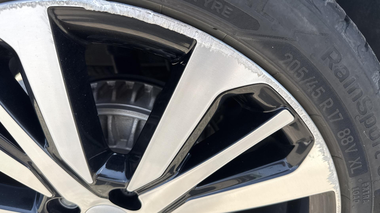 Renault Clio TCe 120 Energy EDC — photo 33