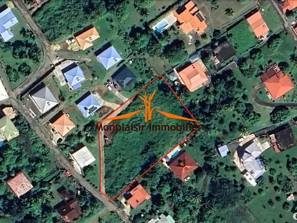 Terrain 1966 m²
