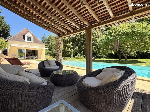 Propriété avec piscine