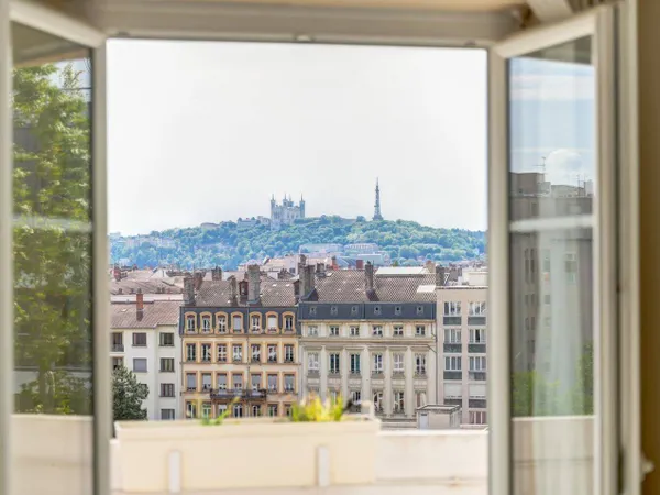 Appartement 6 pièces 213 m²