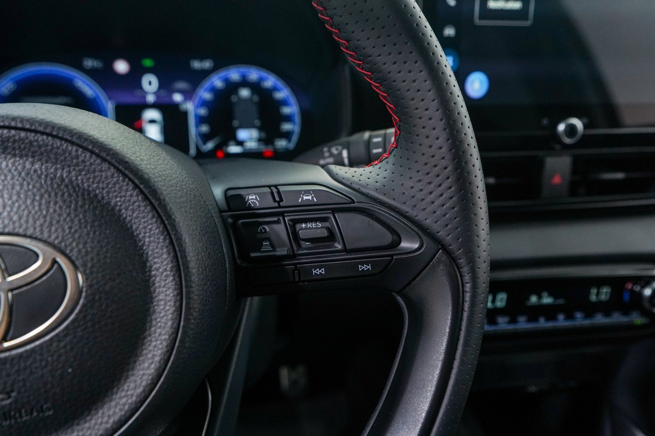 Toyota Yaris 4 — photo 18