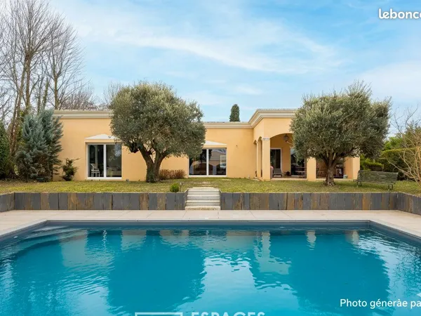 Propriété 6 pièces 250 m²