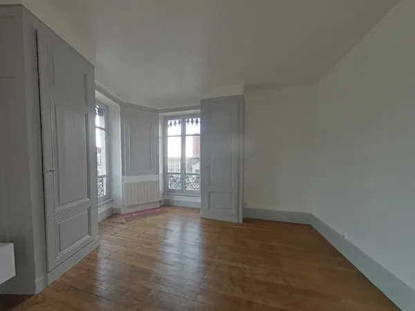Loue t2 - 57.51 m² - Lyon 5Eme Arrondissement 69005