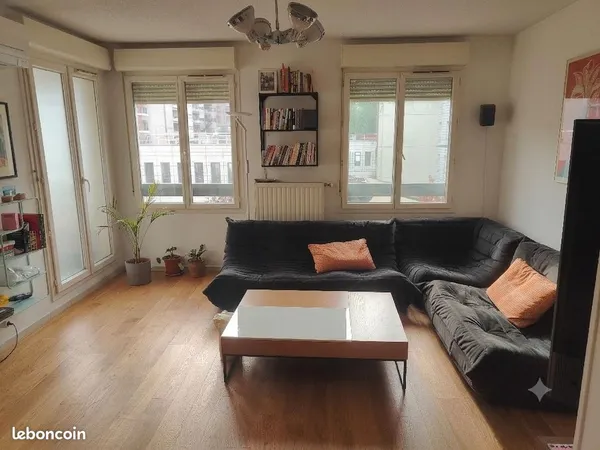Appartement T4 Duplex 76 m² à 3 min du PARC DE LA TÊTE D'OR — Climatisation, Électroménager récent &