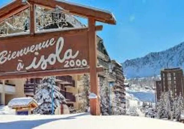 Hôtellerie et restauration Vente Isola   2200000€