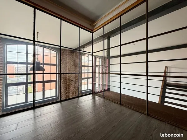 Loft 3 pièces 131 m²