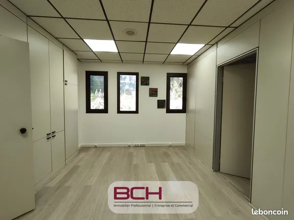 Bureaux 70 m²