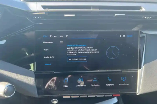 Peugeot 408 phev 225 e-eat8 — photo 23