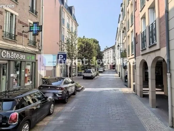 Local commercial 82 m²