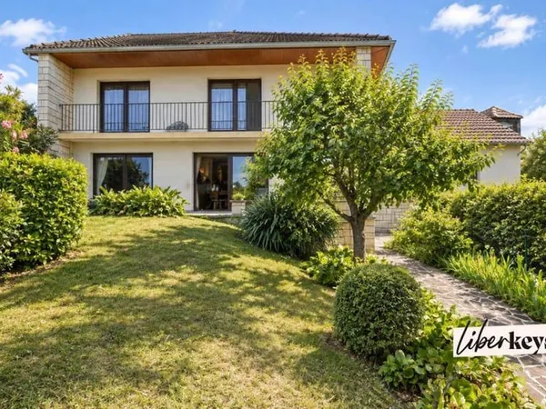 Maison 6 pièces 140 m²