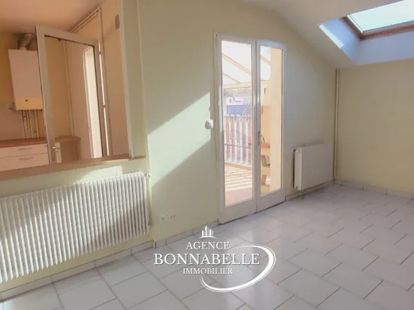 Appartement T3 de 74m2 à Nancy, idéalement situé.