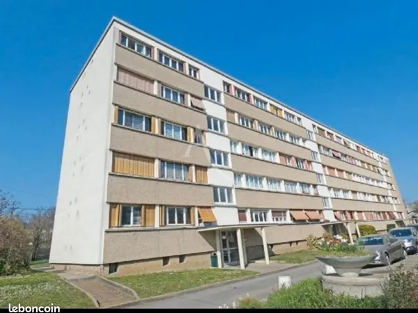 Chambre disponible a Neuilly sur Marne