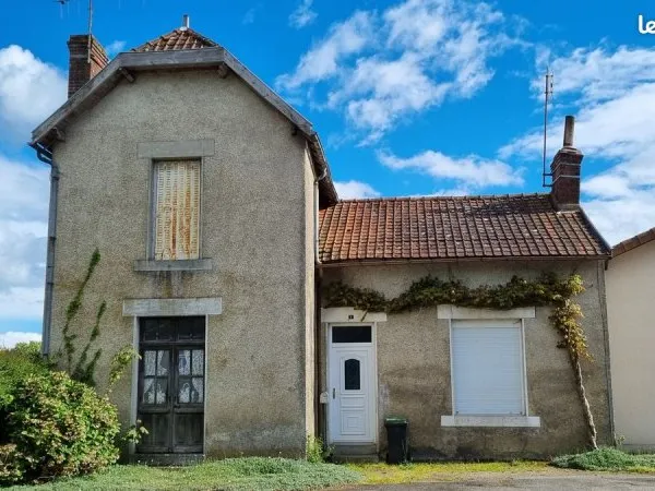 Dans un village du haut-Limousin, où vous trouverez les services essentiels au fonctionnement d'une 