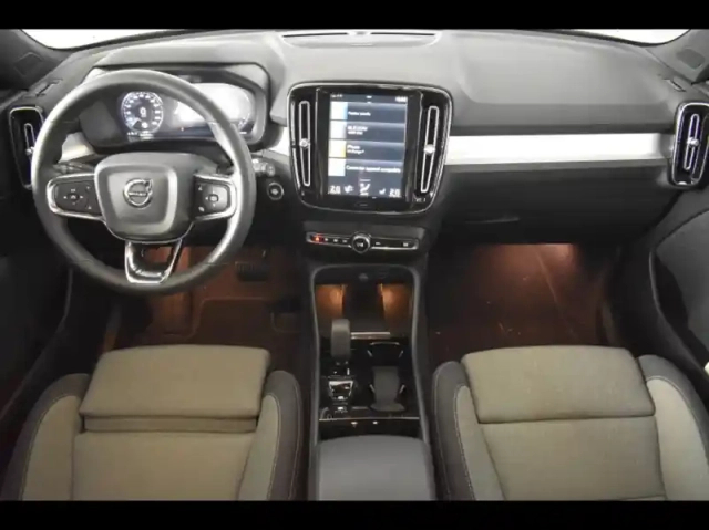 Volvo Xc40 t4 recharge 129 + 82ch plus dct 7 — photo 6