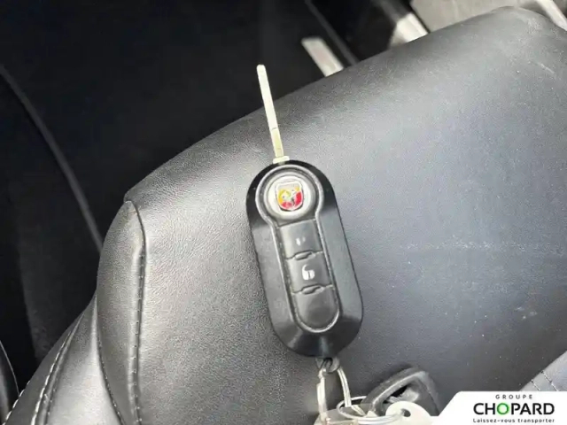 Abarth 500 595 1.4 turbo 16v t-jet 165 ch bvm5 — photo 14