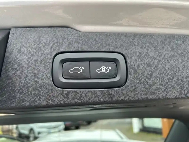 Volvo V60 t6 awd recharge 253 ch + 145 ch geartronic 8 — photo 9
