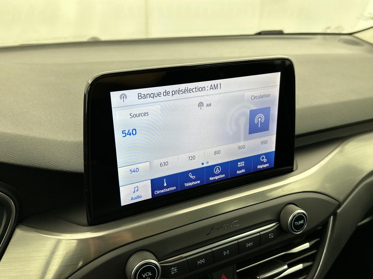 Ford Focus 1.0 ecoboost 125 s&s titanium — photo 23