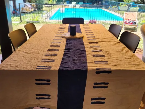 Maison rénovée avec piscine et grand jardin au calme, proche centre ville à pied