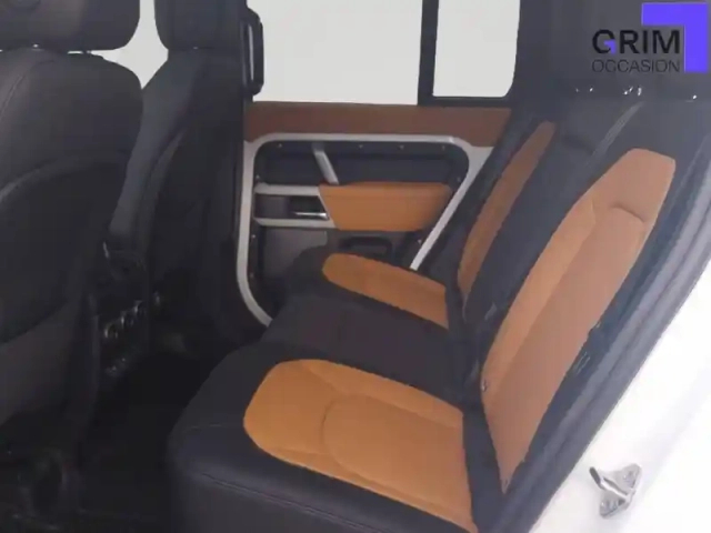 Land Rover Defender 110 p400e phev bva8 x-dynamic — photo 11