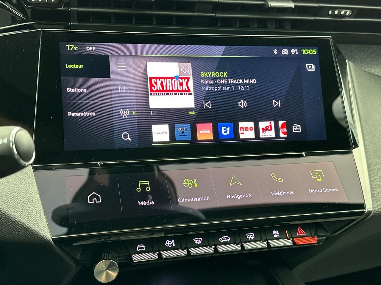 Peugeot 308 sw puretech 130ch s&s eat8 allure pack — photo 22