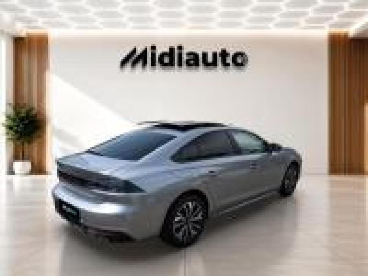 Peugeot 508 hybrid 225 allure e-eat8 — photo 3