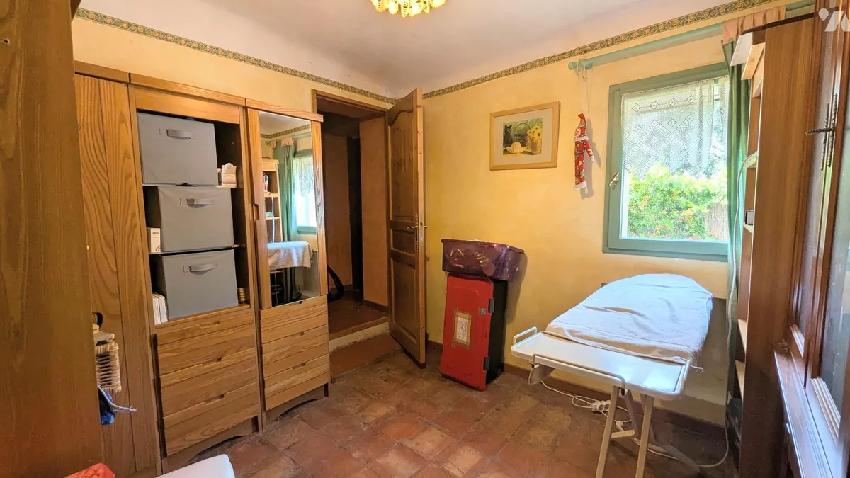 Photo 11
