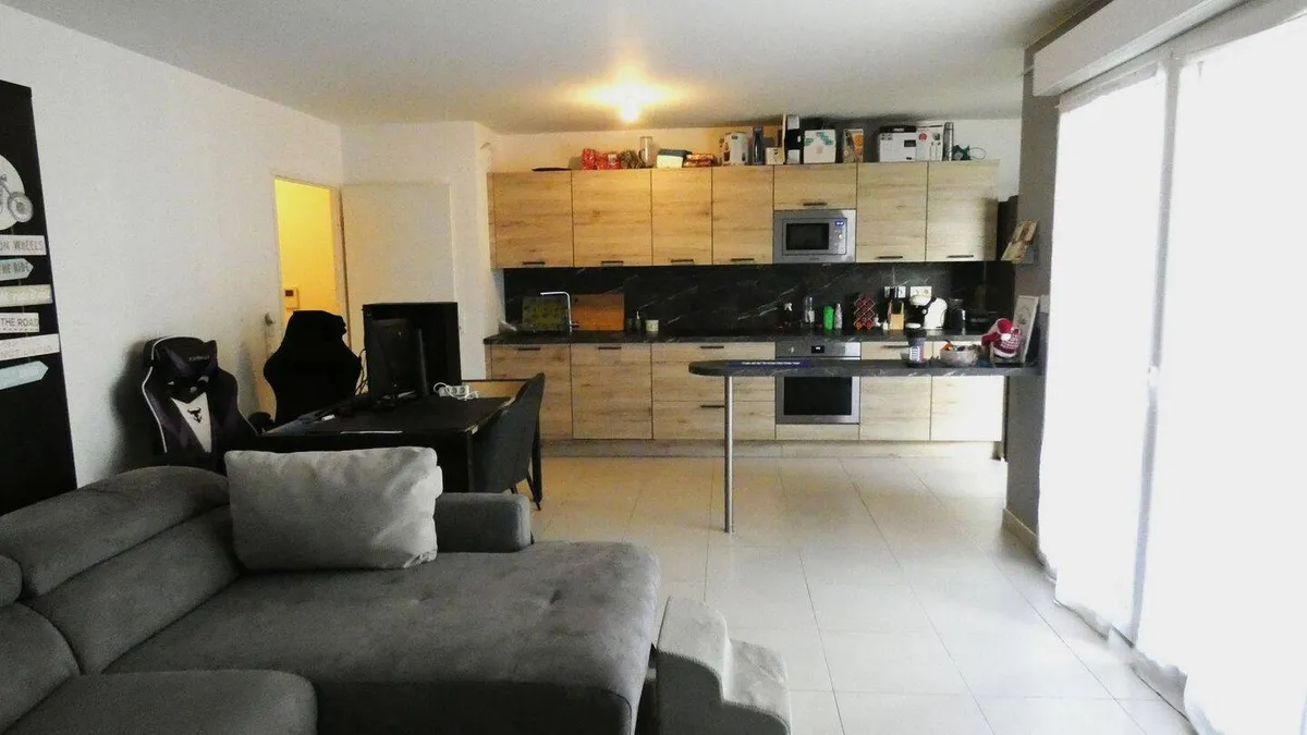 Photo 3