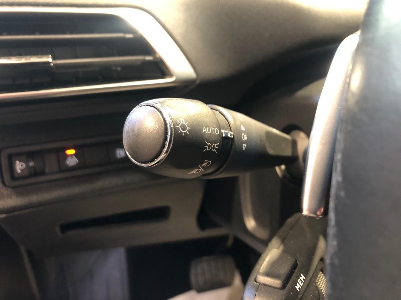 Peugeot 3008 hybrid 225 e-eat8 allure pack — photo 17