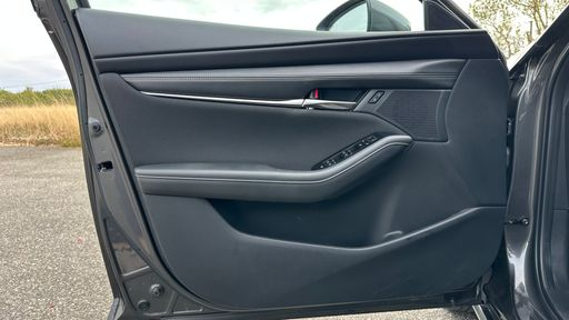 Mazda 3 2.0 SkyActiv-G 122 Mild Hybrid BVA6 - Style – 2020 – 64812 km – Hybride essence – Boîte Automatique — photo 35