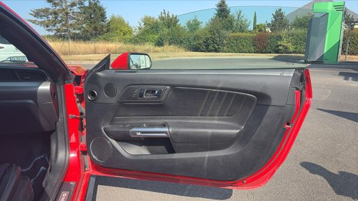 Ford Mustang Fastback 5.0 V8 421 BVA - GT – 2015 – 144848 km – Essence – Boîte Manuelle — photo 24